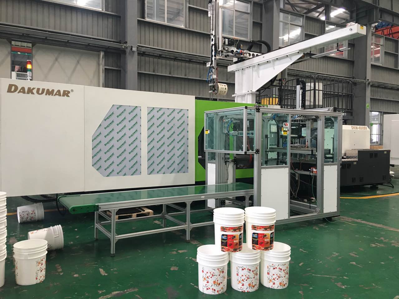 bucket molding production line